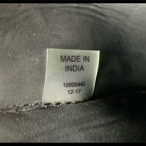 Tory Burch Beaded Phone Crossbody Bag - Picture 10 of 12